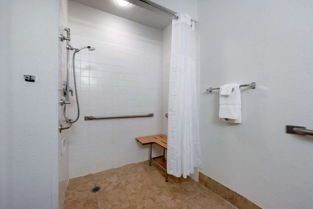Quality Inn Coraopolis - Pittsburgh Airport