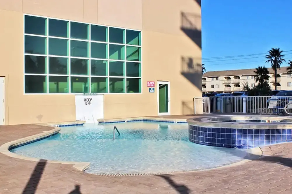 Crystal Shores West 1102