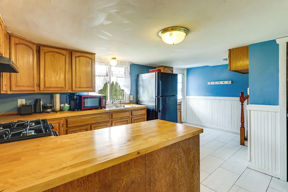 Near I-95 & Rhode Island Border! Pet-friendly Home