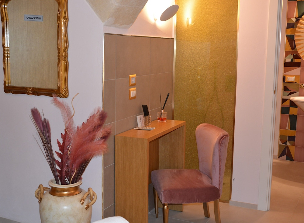 LOVELY & CHIC Rooms nei Sassi
