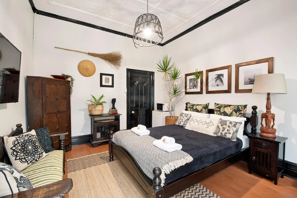 Manly Waves Studios & Apartments