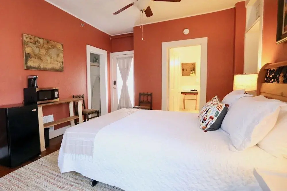 Bryn Oaks Bed and Breakfast