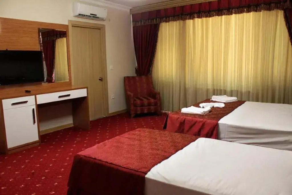 Grand City Hotel
