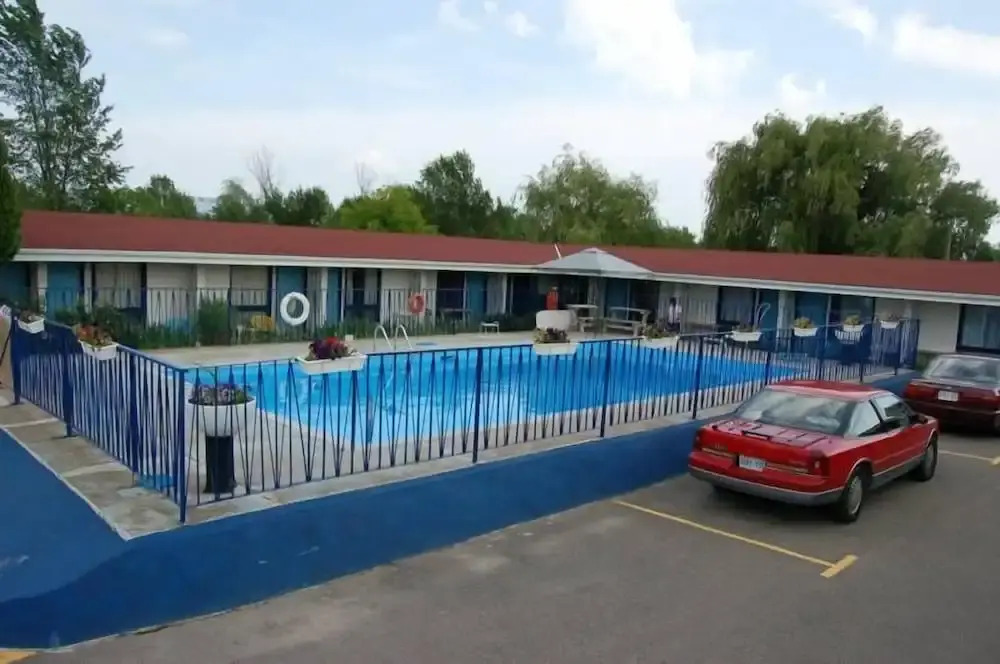 Space Motel