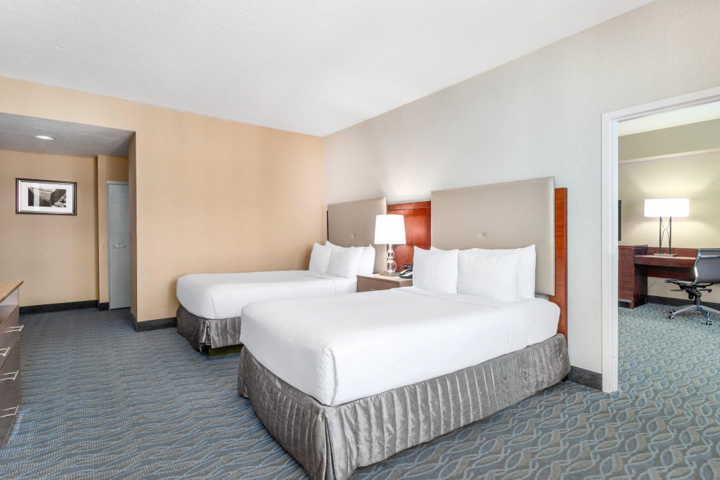 Crowne Plaza Hotel Los Angeles Harbor by IHG