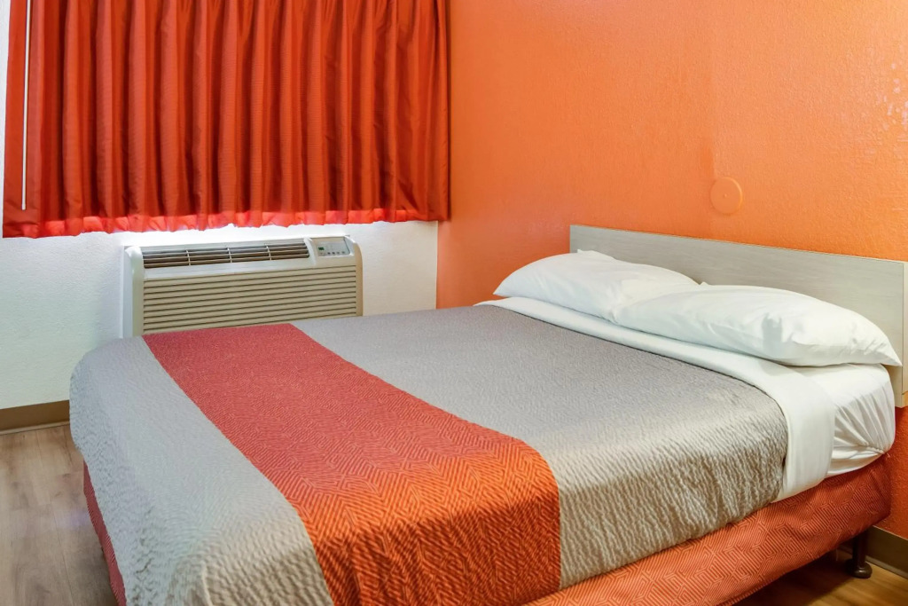Motel 6-Kelso, WA - Mt. St. Helens