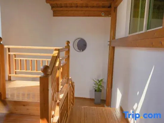 Mount Huangshan Guju Home stay (Chengkan Ancient Town Store)