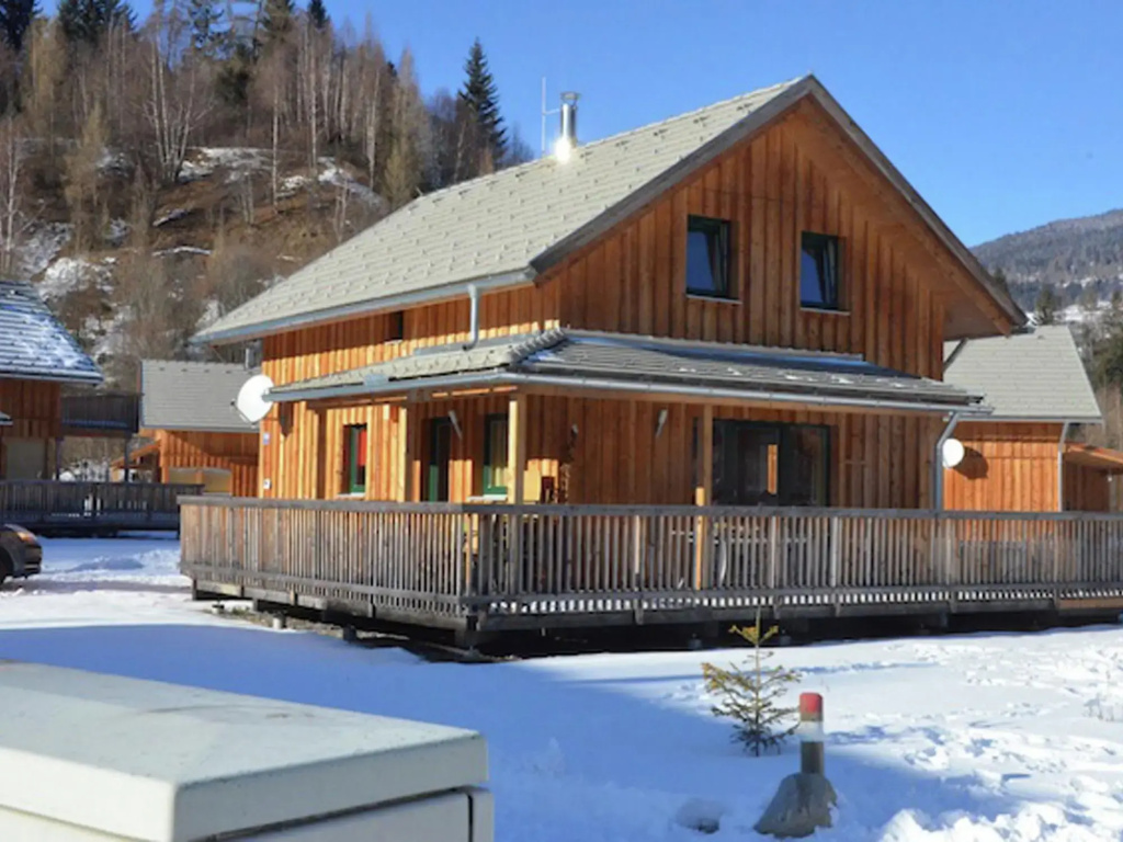 Cosy Chalet in Stadl an der Mur with Valley Views