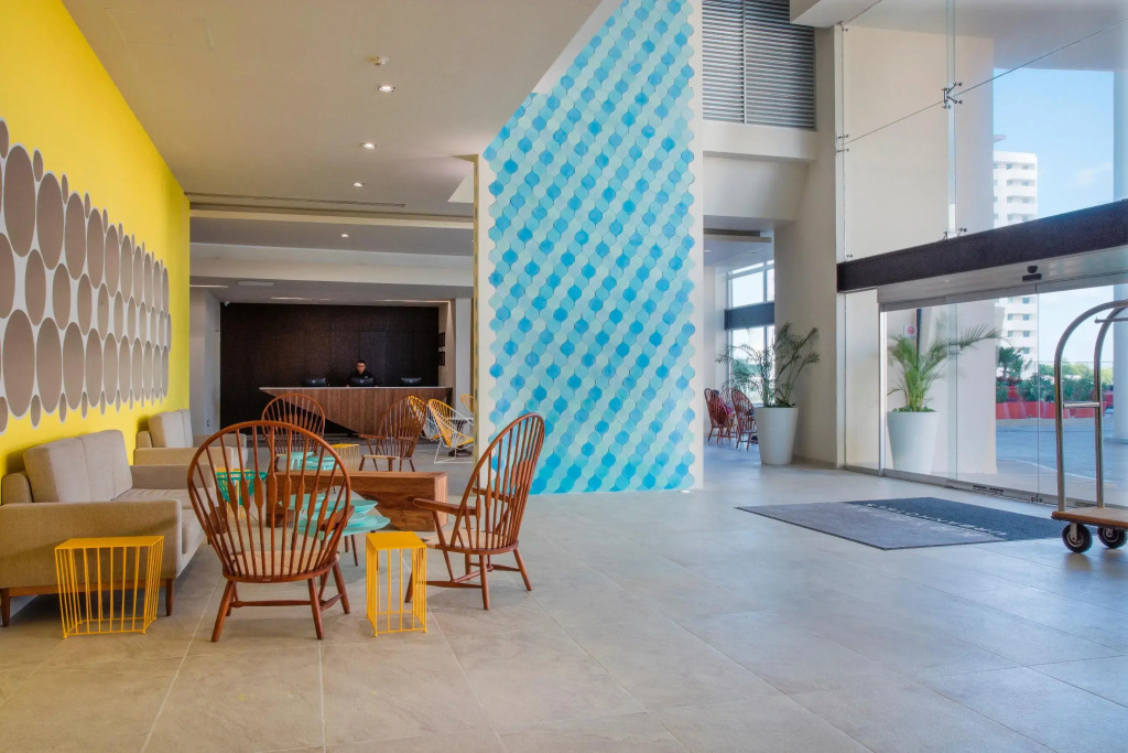 Krystal Urban Cancun & Beach Club
