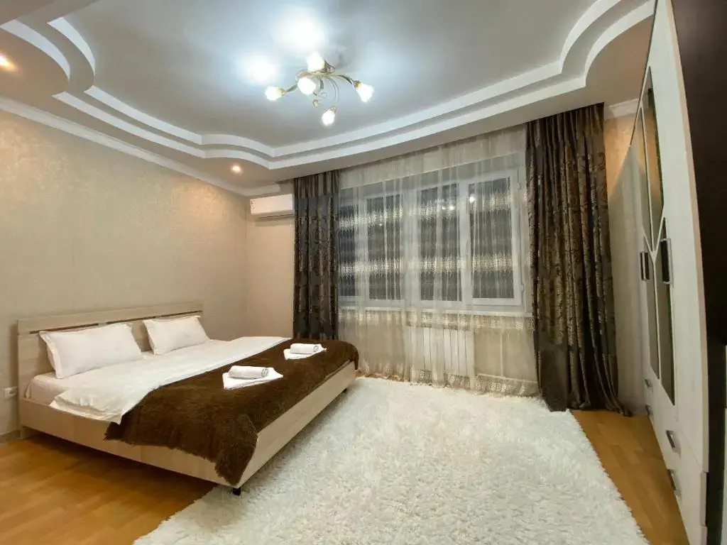 3-h komnatnye apartamenty v tsentre