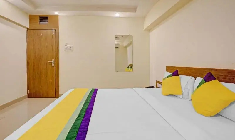 New Harshita inn By Glitz Hotel