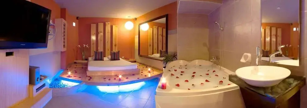 Orei' Suites & Spa