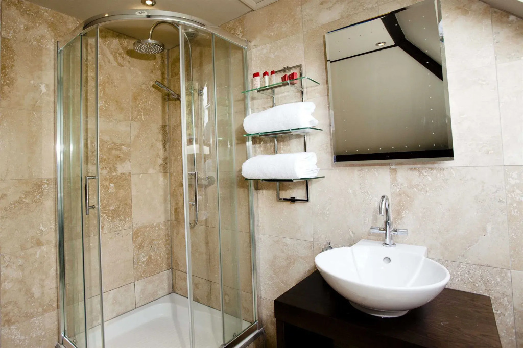 Windfalls Boutique Hotel