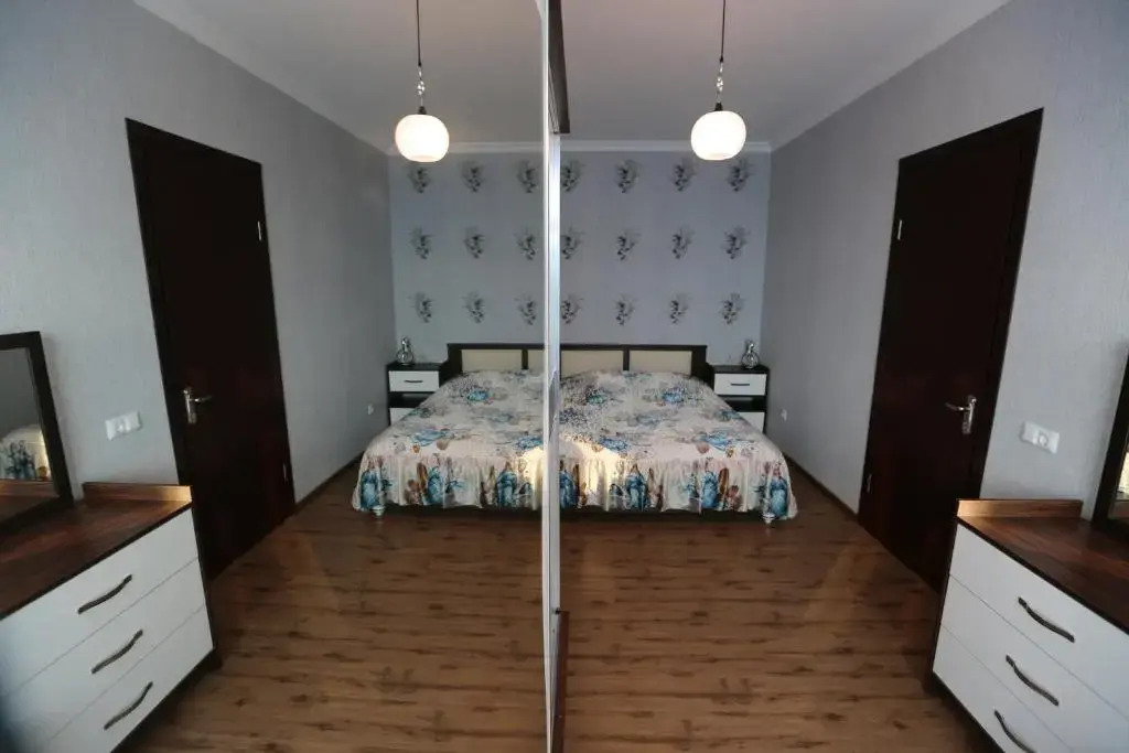3 Komnatnaia Kvartira V Centre Batumi