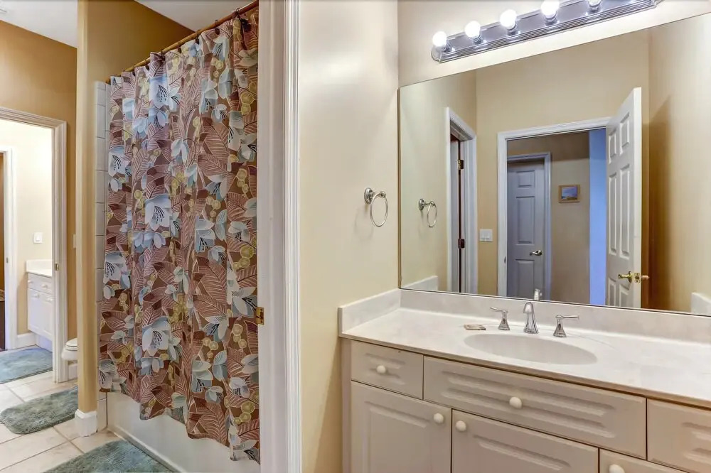 211 S. Fletcher - 3 Br Townhouse