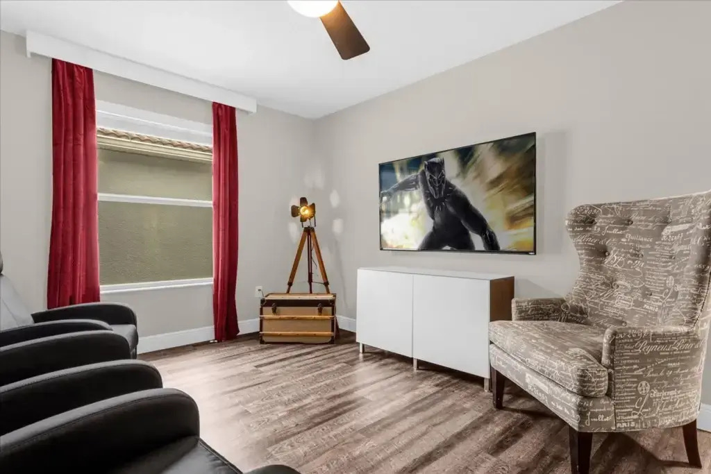 6 Bedrooms 5 Bathrooms Paradise Palms 8956 Sp