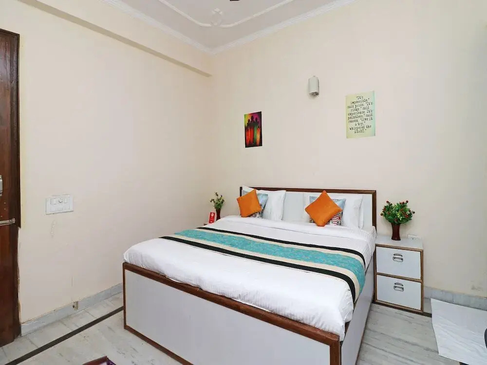 Hotel Comfort Stay Inn By OYO Rooms