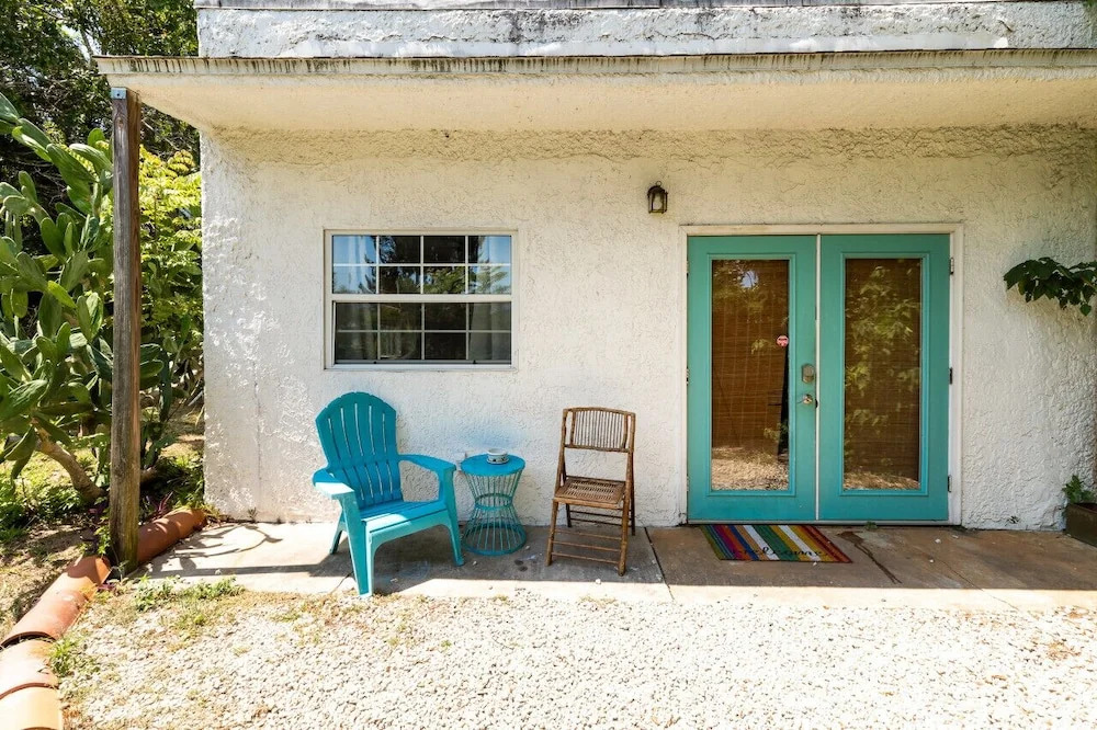 1 Bedroom Spanish Bungalow Guest House