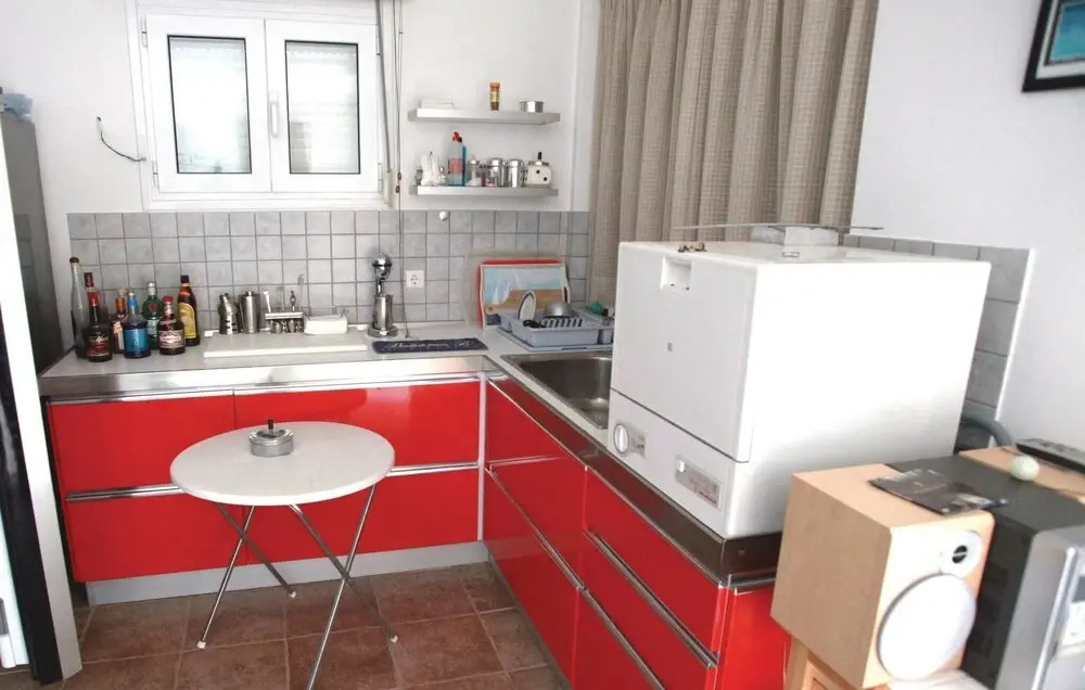 Amazing Home in Theologos with Hot Tub, WiFi & 6 Bedrooms