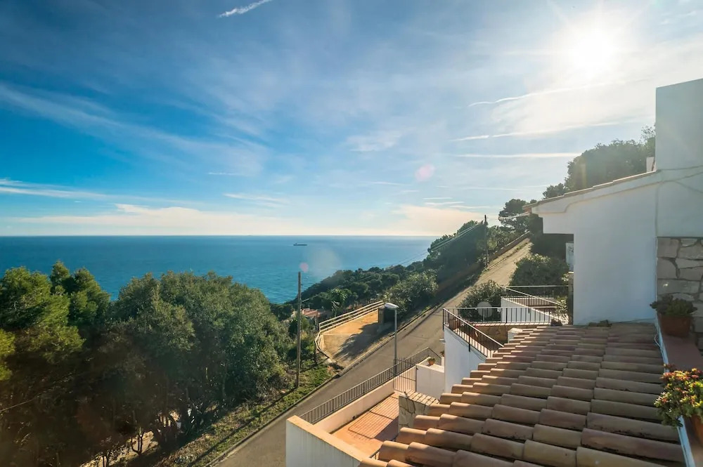 St-33 Begur SA Tuna 2 PAX