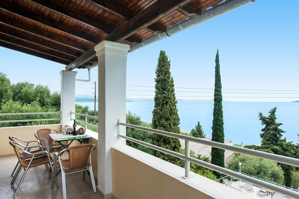 Hotel Barbati - Poolside Gem With Sea Views