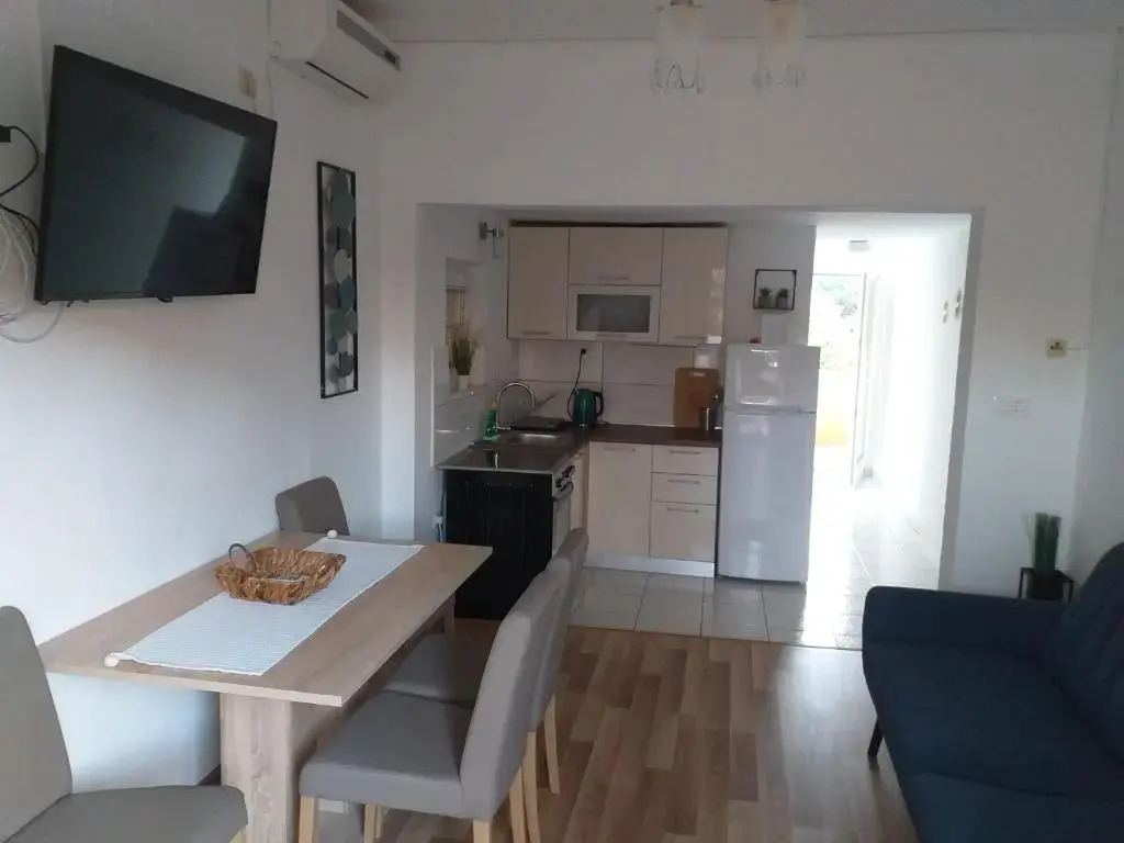 Apartments Golić