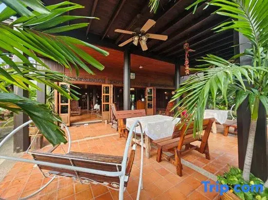 The Thai House Homestay & Thai Cooking Experiences