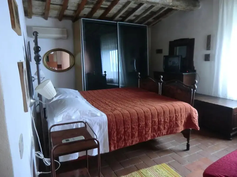 Borgo Medievale di Poggio Alla Pieve Relais, Food & Art