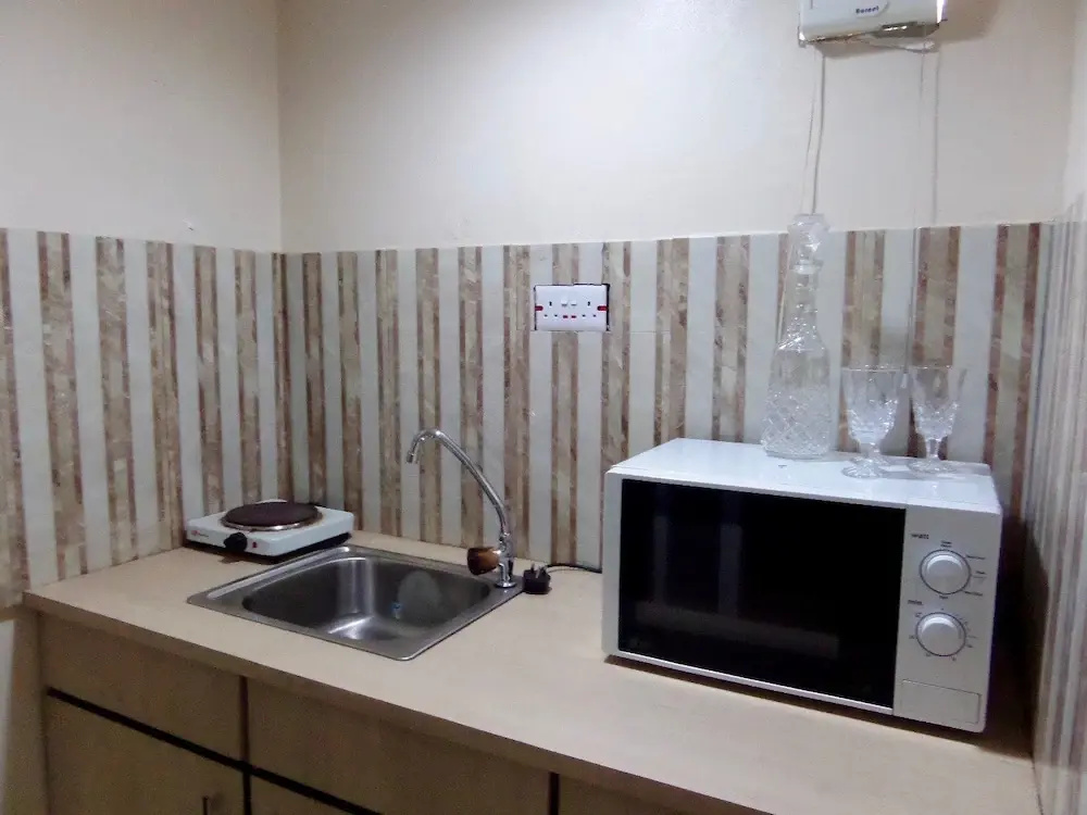 Deen Apartment Services