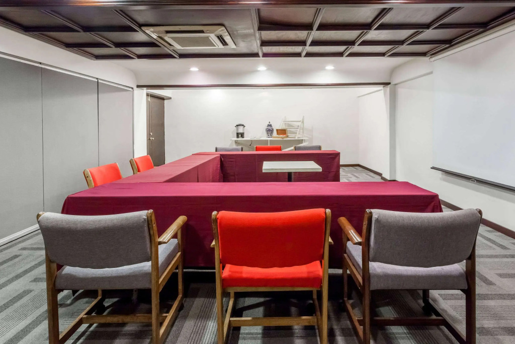 Ramada Plaza by Wyndham Leon