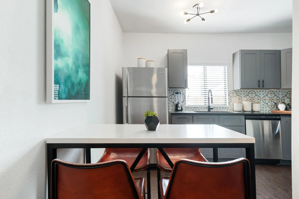 Abode Houston - Montrose Downtown
