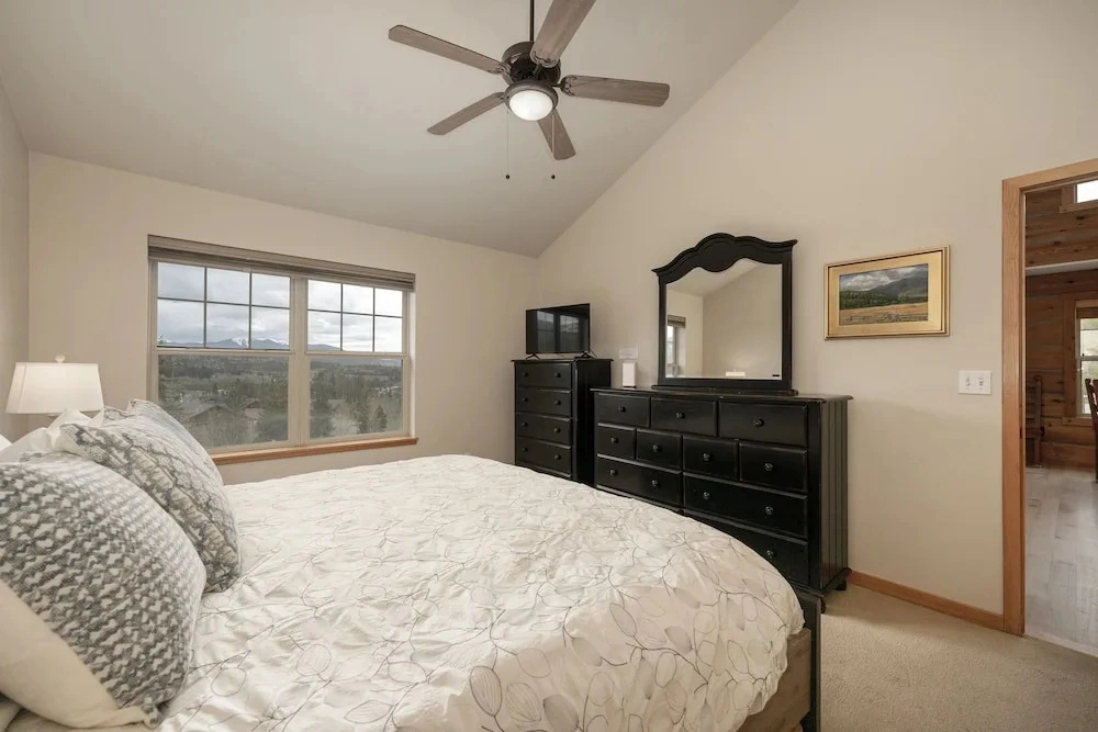 130 Discovery Court At Rendezvous 3 Bedroom Home