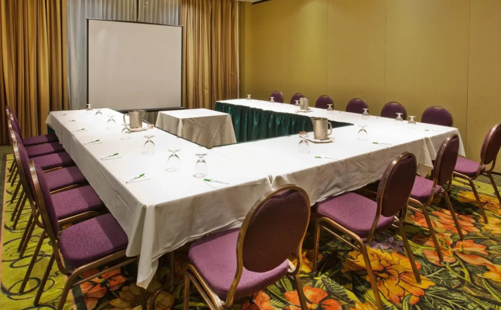 DoubleTree by Hilton North Vancouver