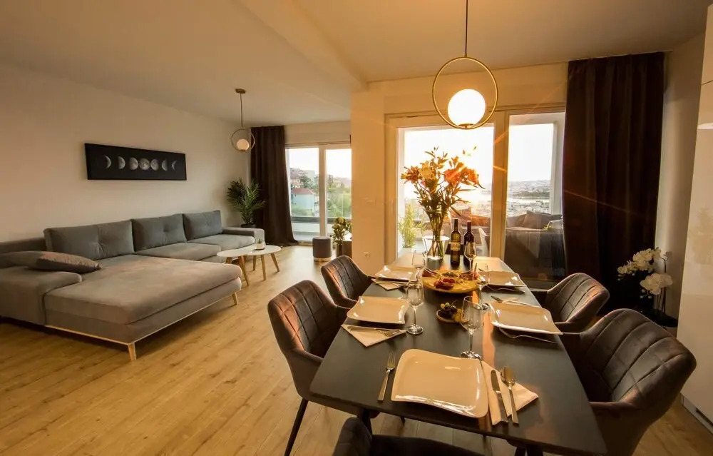Amazing Home in Podstrana With 5 Bedrooms, Wifi and Outdoor Swimming Pool