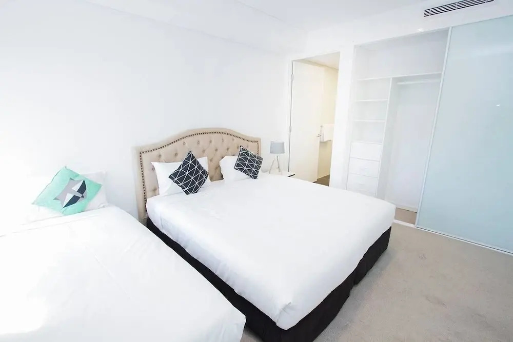 E10 Darling Harbour 2 BDR APT