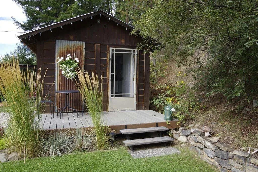 The Rusty Antler Guest Cabin