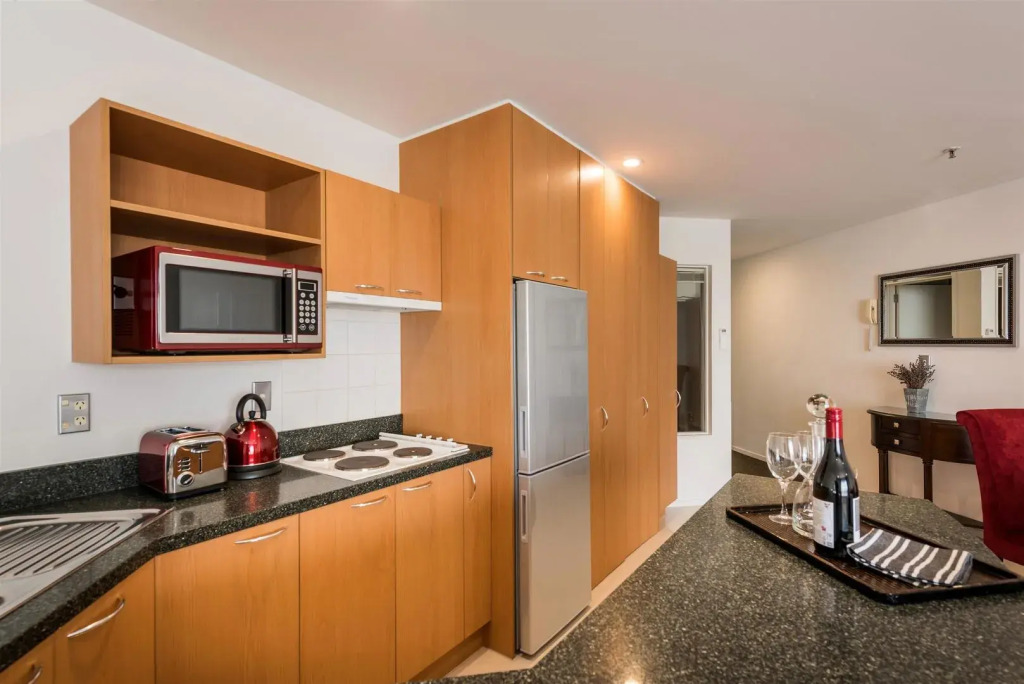 Fino Hotel & Suites