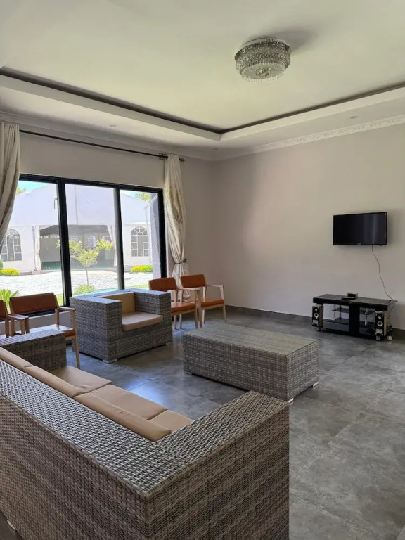 Eleganciana Lodges Limited