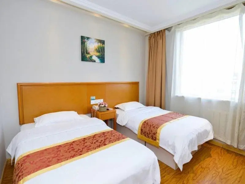 GreenTree Inn Liaoning Dalian Wuyi Square Express Hotel