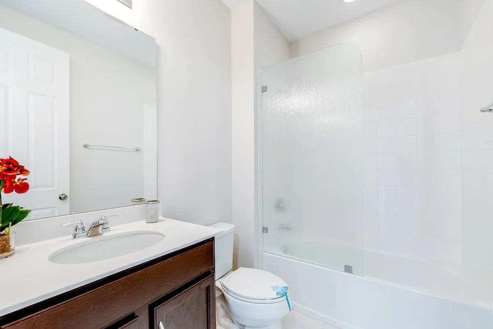 Edgy and Modern 7 Bed 5 Ba Villa Pool & Spa 1800saw