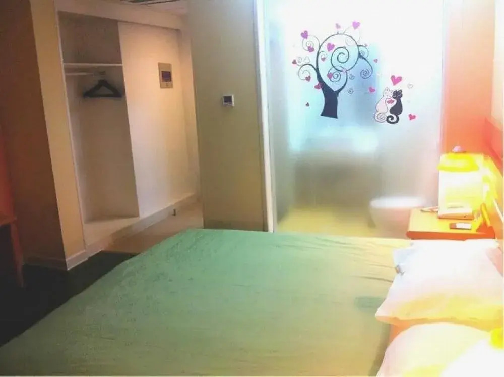Zhonghe Hotel