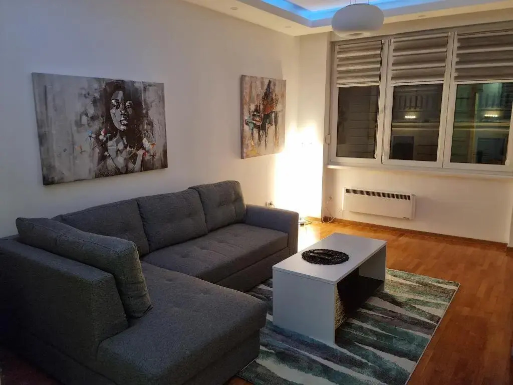 De Luxe Republic Square Apartment of 100sqm