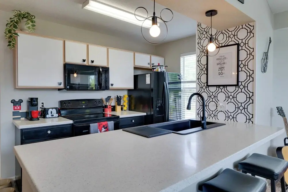 5 Mi to Wdw: Resort-style Condo w/ Pool Access