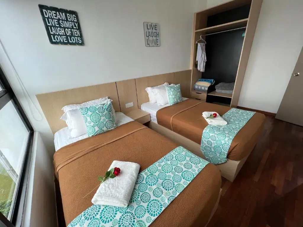 DGunduls Homestay Family Suite 2R 2B by DGH I-CITY