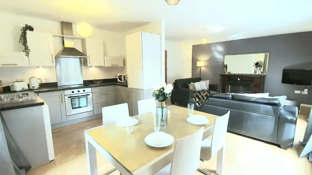 MELTON COURT APARTMENTS 2x 2bed2bath