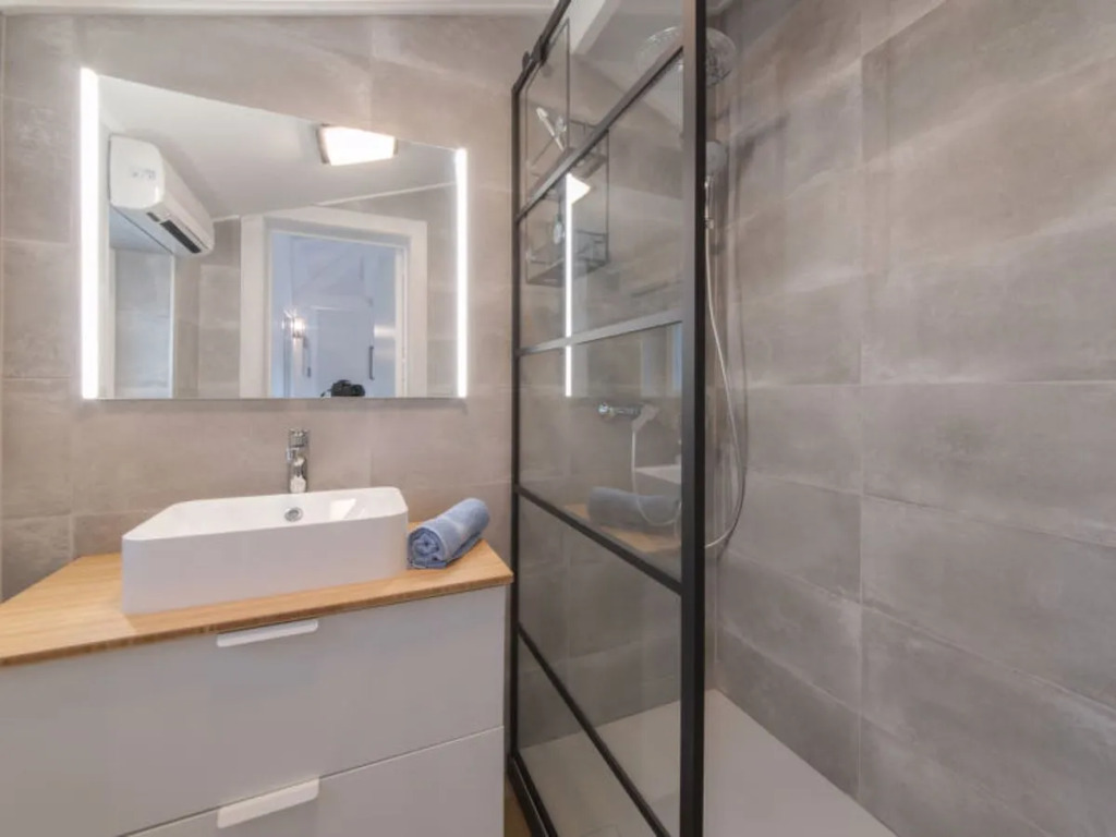 Holiday Home Duinenhuisje 25 parking and shared pool by Interhome