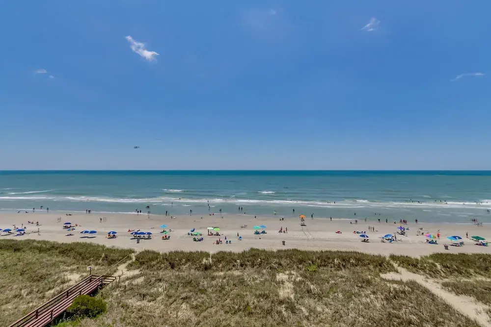 Beach Clubs by Condo-World