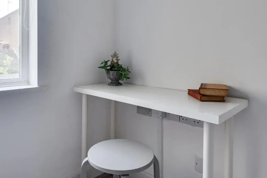 Bright Spacious 2-bedroom Jericho House