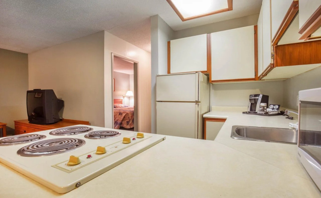 Econo Lodge Inn & Suites Cranbrook