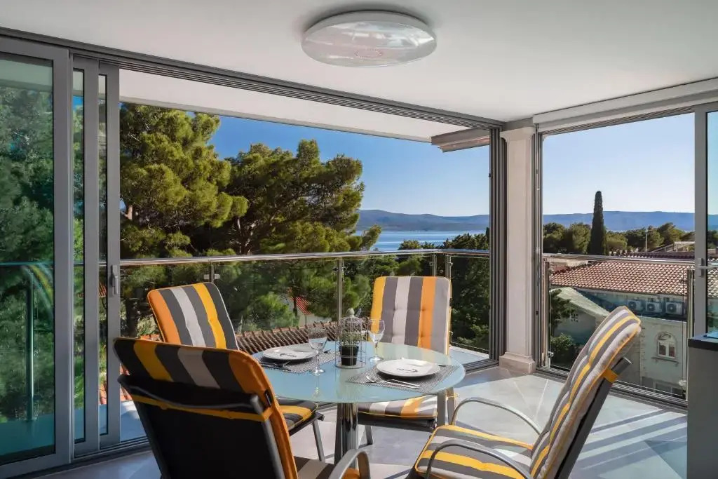 VILLA AQUA